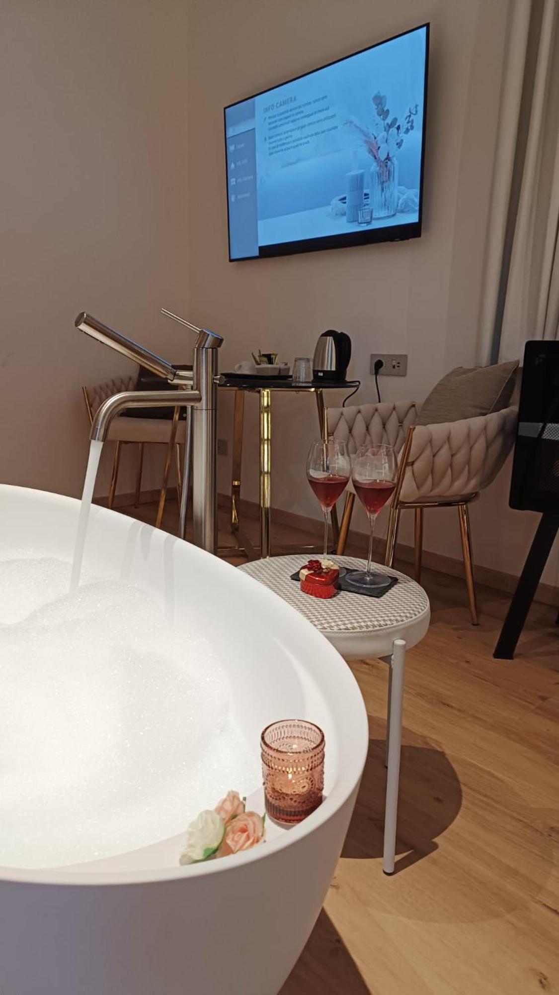 Hotel Villa Cuserina كانوبيو المظهر الخارجي الصورة